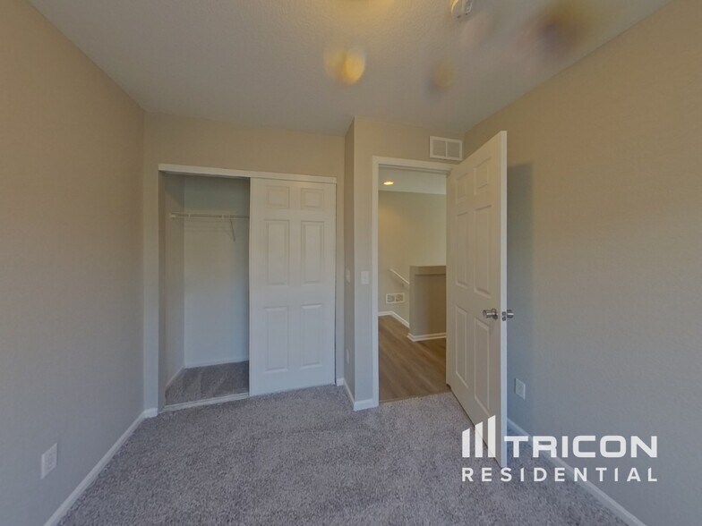 Building Photo - 8356 Cypress Wood Dr