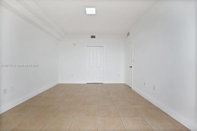 Building Photo - 2301 SW 27th Ave