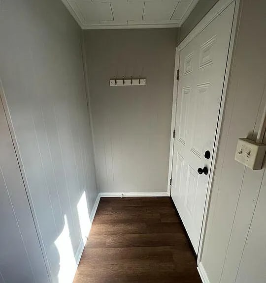 Building Photo - 304 E Lehr Ave