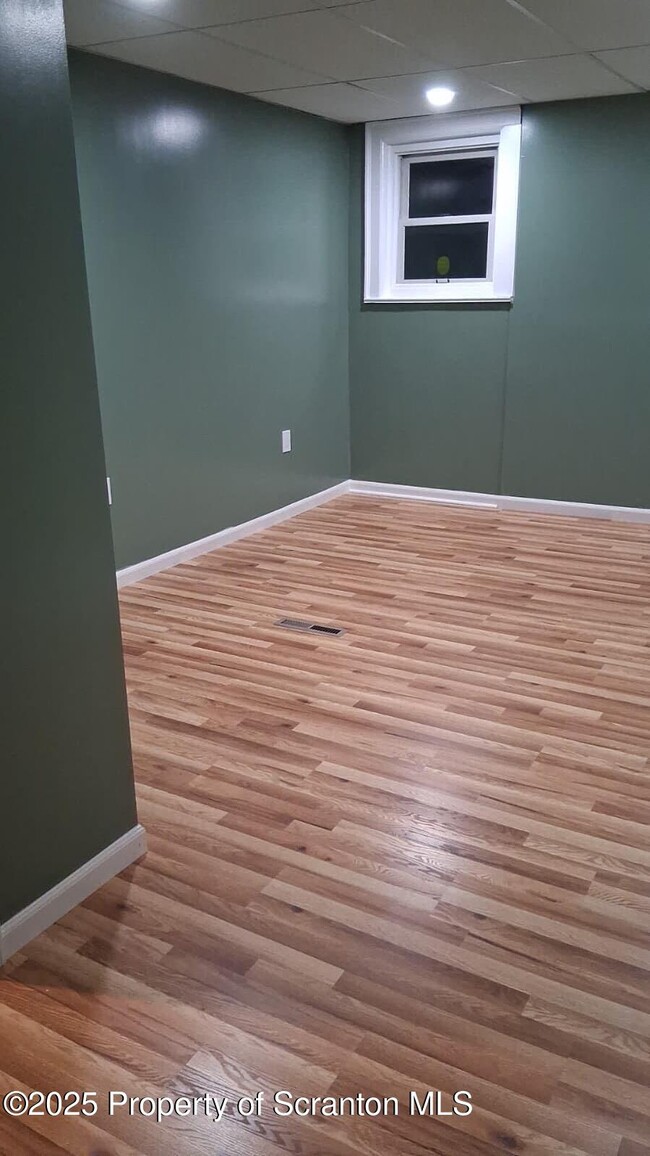 Building Photo - 444 Orchard St