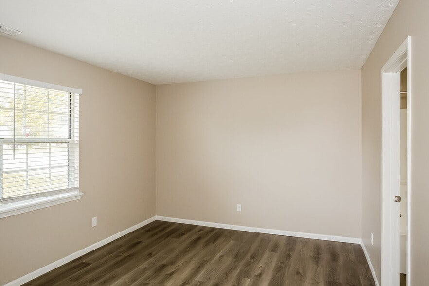 Building Photo - 6204 Glenshire Ln