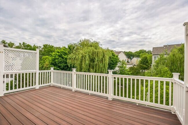 Building Photo - 43538 Marguerite Way