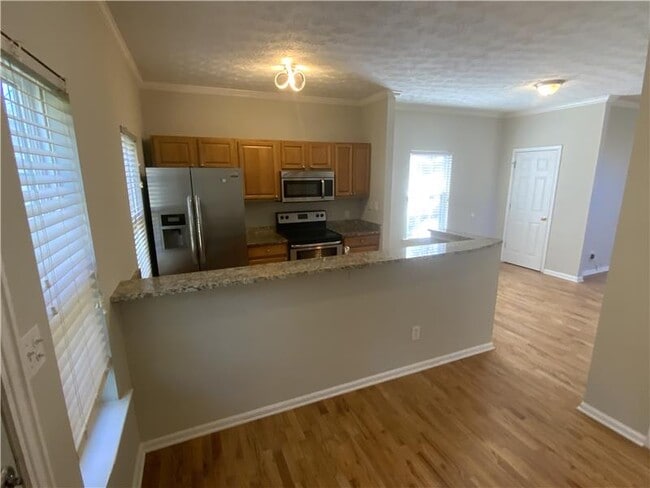 Building Photo - 27 Montgomery St SE