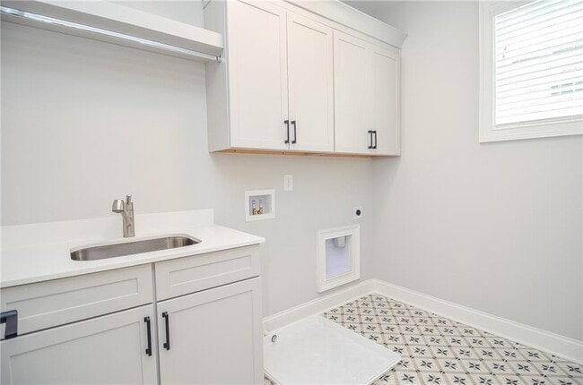 Building Photo - 3963 Enclave Wy