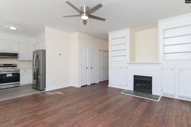 Building Photo - 111 Hutto Hill