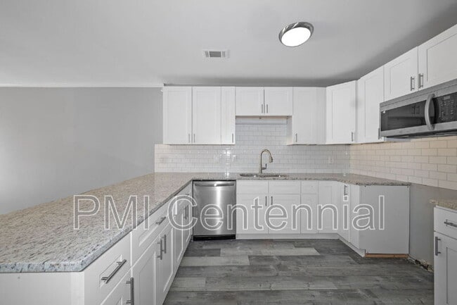 Building Photo - 5569 Everglades Trail