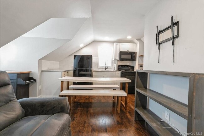 Building Photo - 39 Bay Shore Ave