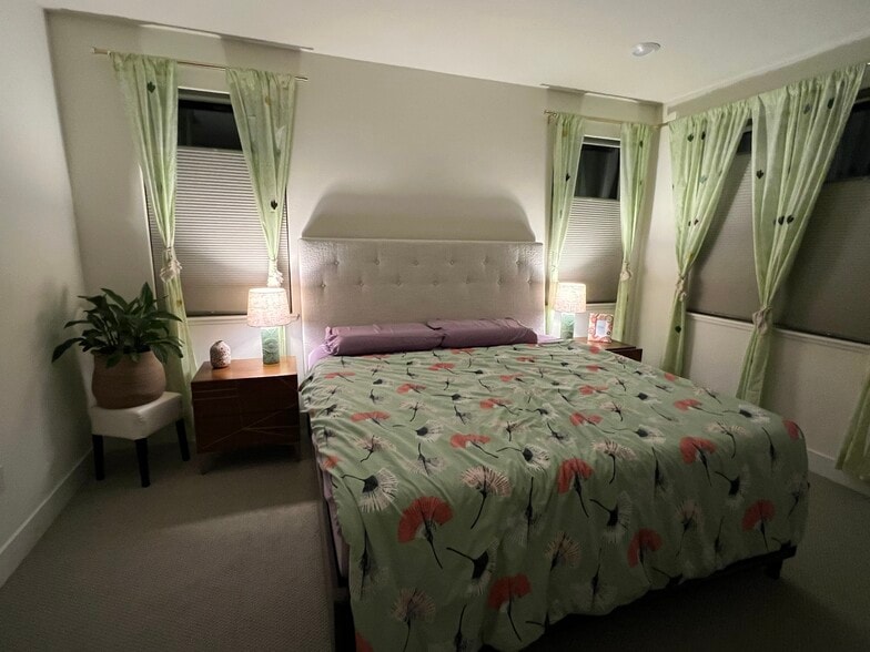 Building Photo - 45079 Insight St