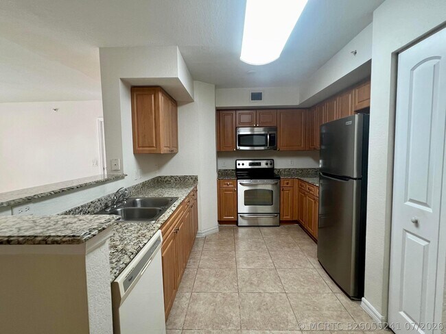 Building Photo - 6760 Heritage Grande