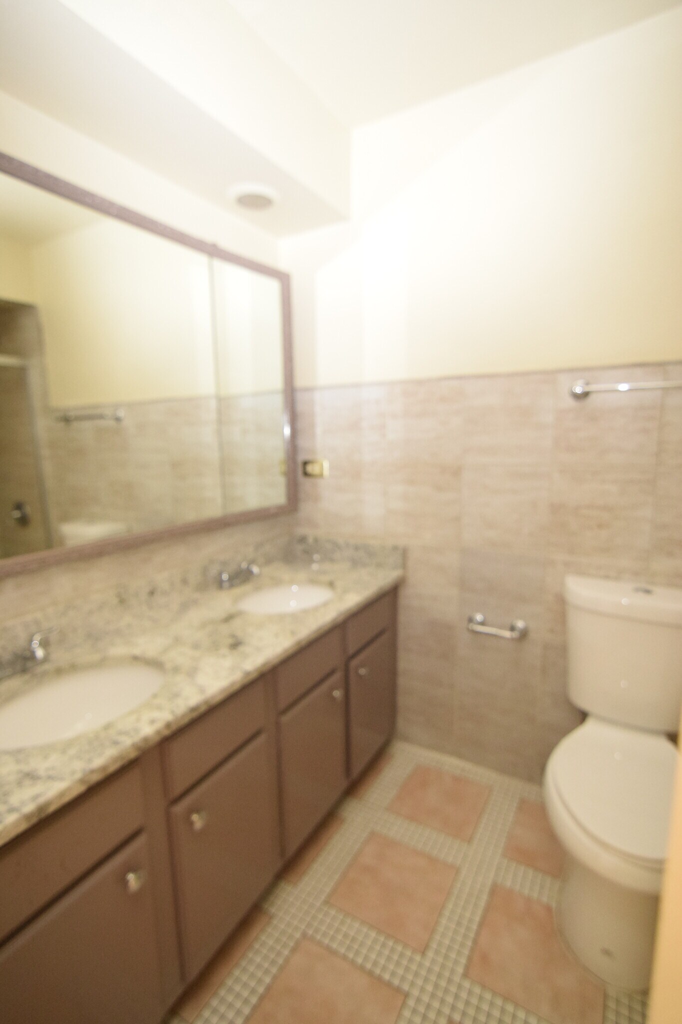 Building Photo - 5025 Carol St