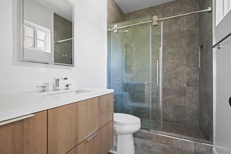 Building Photo - 1844 Stoner Ave