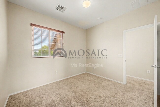 Building Photo - 1384 S Sabino Dr