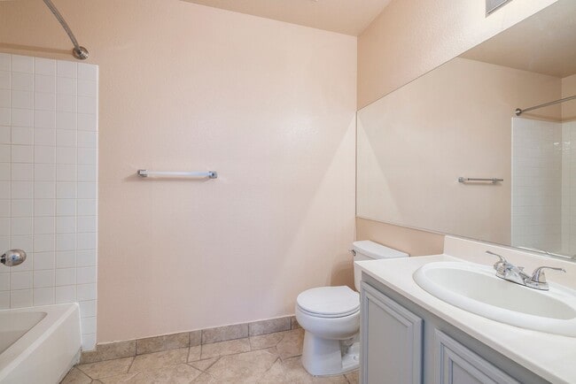 Building Photo - Gated First Floow Summerlin Condo - 2 Bedrooms 2 Bath