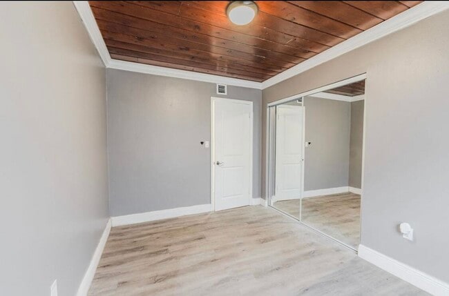 Building Photo - 112 W 34th St