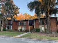 Building Photo - 1700 SW 16th Ct