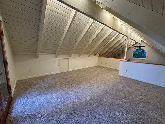 Building Photo - 11022 Palisades Ave SW