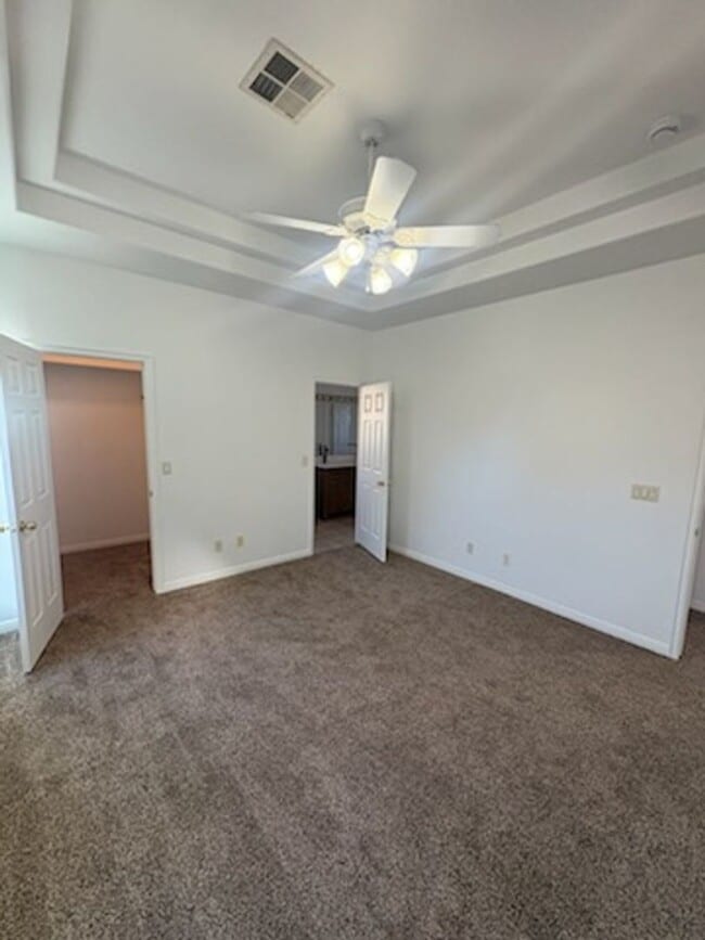 Building Photo - 3 Bedroom Townhome At Sky Ridge Community In Hurricane