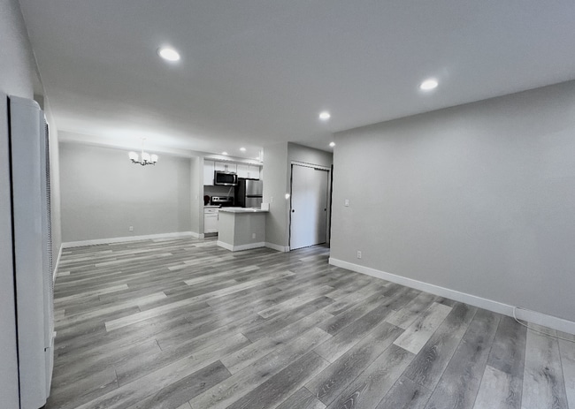 Building Photo - 806 Coriander Dr