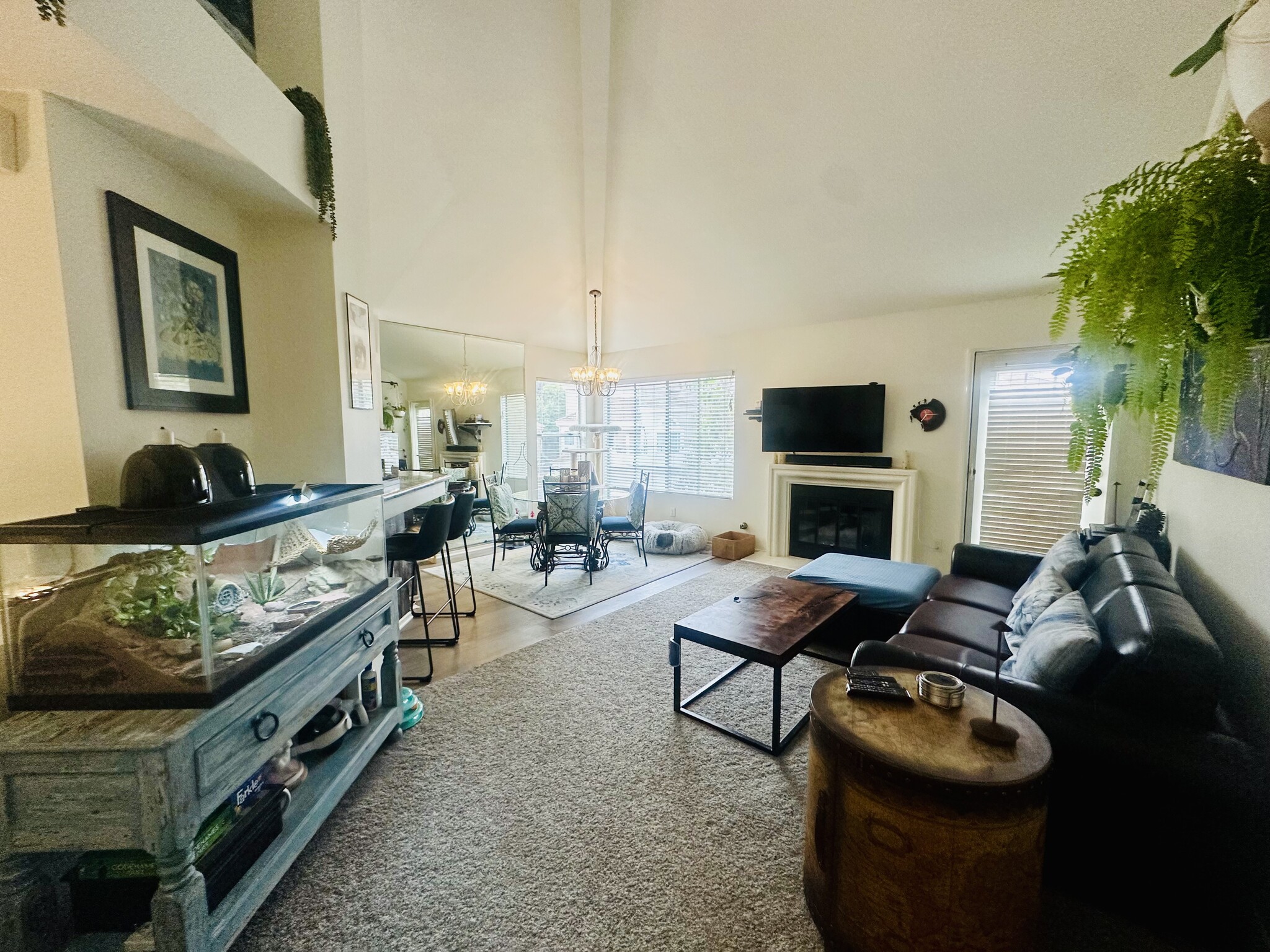 Building Photo - 25072 Leucadia St