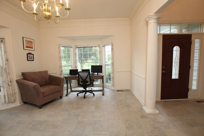 Building Photo - Spacious and modern single family home, lo...