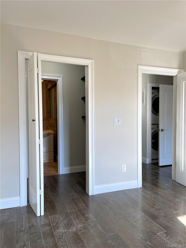 Building Photo - 205-30 Brian Crescent