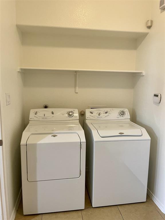 Building Photo - 8725 White Ibis Dr
