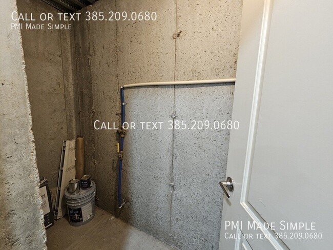 Building Photo - 10439 Sage Vista Way