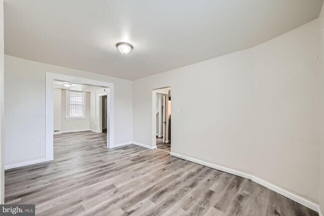 Building Photo - 118 N Hilton St