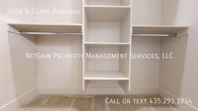 Building Photo - 2606 N Clark Pkwy