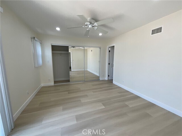 Building Photo - 2641 Santa Ana Ave