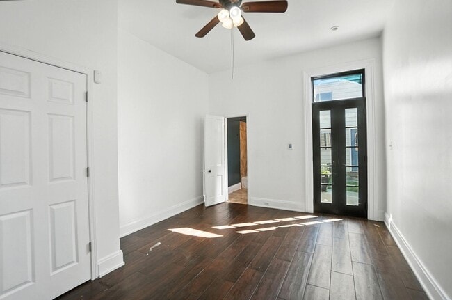 Building Photo - 843 Overton St