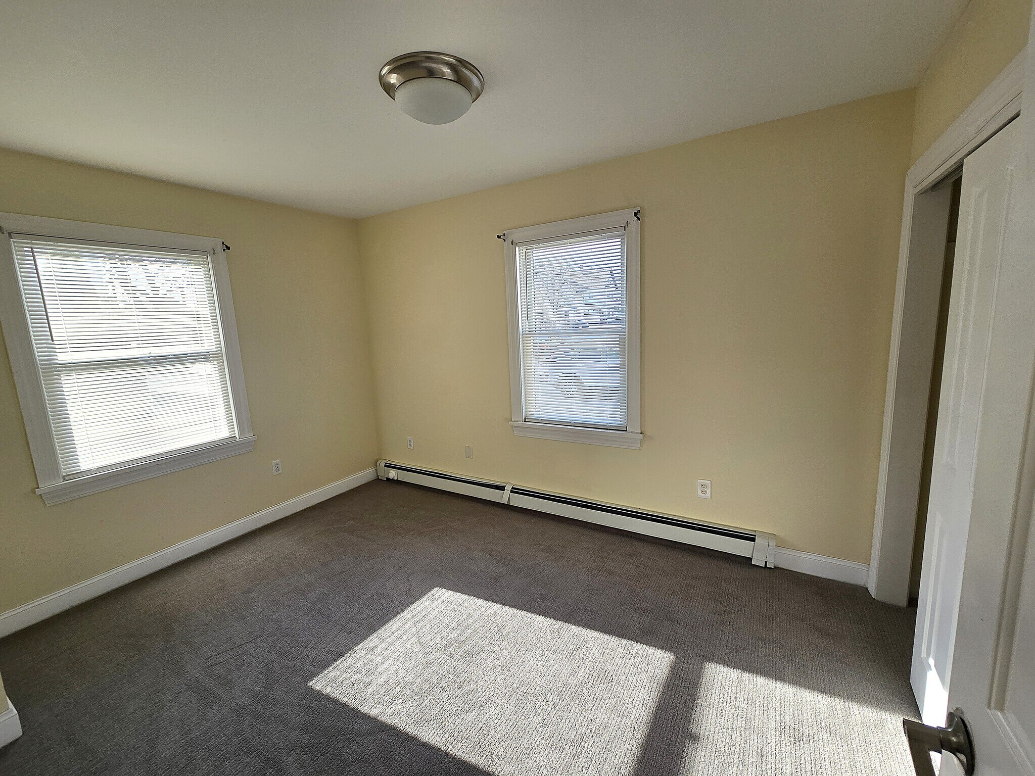 Building Photo - 41 Pine St