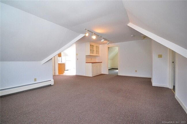 Building Photo - 387 South St