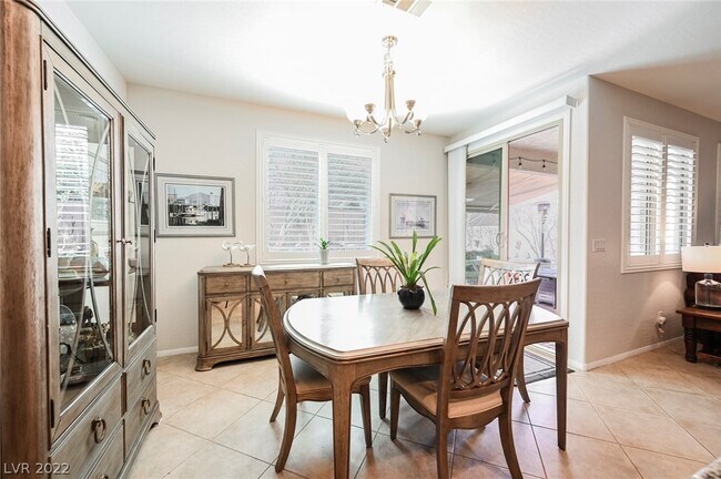 Building Photo - 10073 White Mulberry Dr