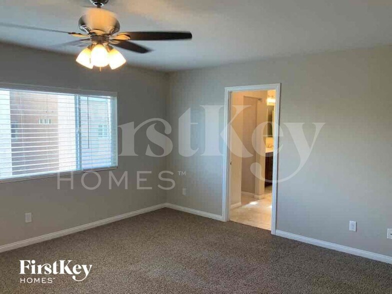 Building Photo - 7248 Sierra Moon Ct