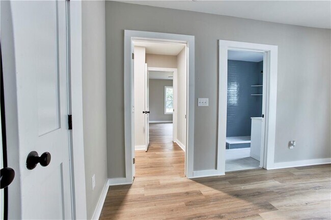 Building Photo - 1332 Thurgood St SW