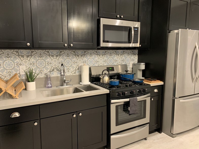 Building Photo - 539 N Spaulding Ave