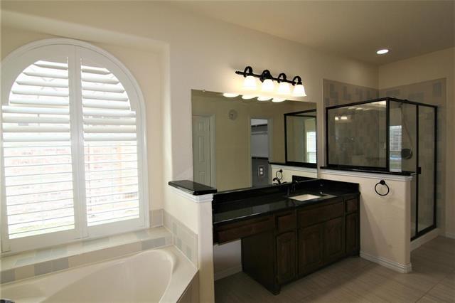 Building Photo - 12463 Honeyflower Dr