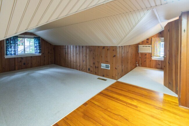 Building Photo - 203 Edgewood Ave