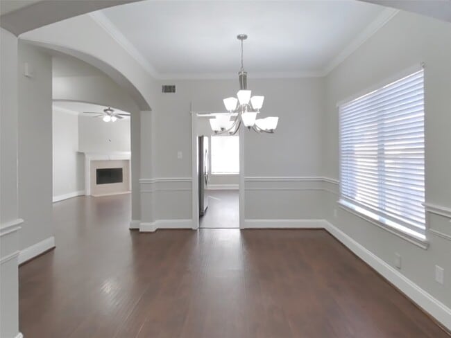 Building Photo - 21207 Woodland Green Dr