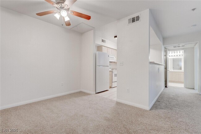Building Photo - 6955 N Durango Dr