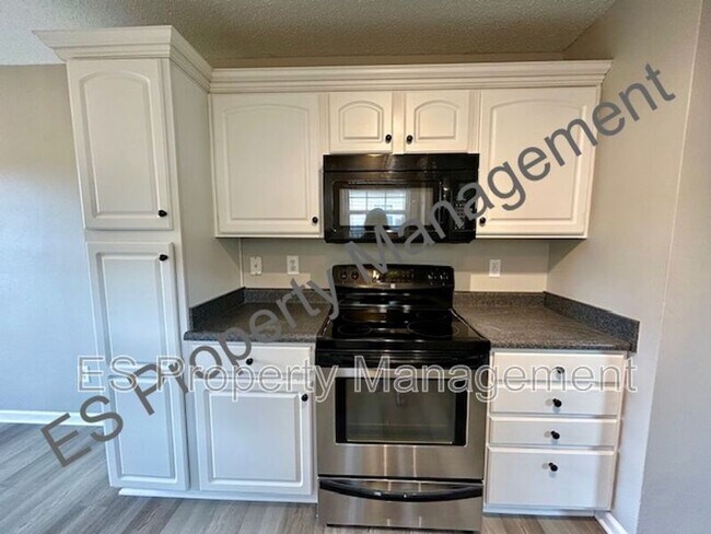 Building Photo - 5639 Dollar Run Ln