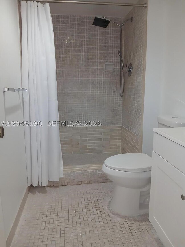 Building Photo - 1300 St Charles Pl