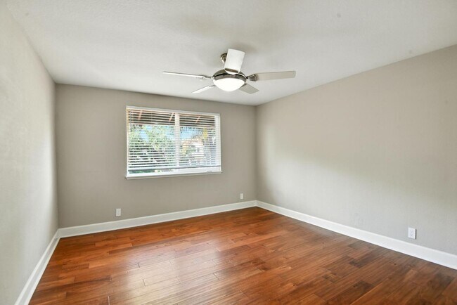Building Photo - 508 Ashland Dr