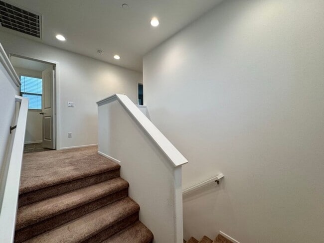 Building Photo - SOLAR INCLUDED! Stunning 3 Bedroom Home in...