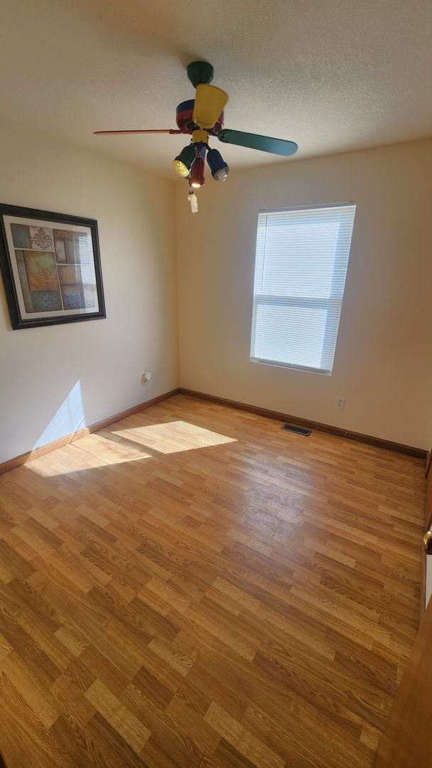 Building Photo - 3BR, 2.5BTH, 2CAR ATT GAR, Privacy Fenced Yard - In Washburn Rural Schools!