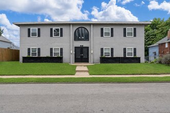 Building Photo - 5825 Southwest Ave