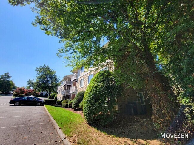 Building Photo - 9515 University Terrace Dr