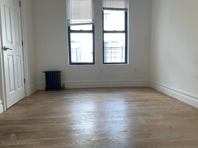 Building Photo - 1 bedroom in ASTORIA NY 11105