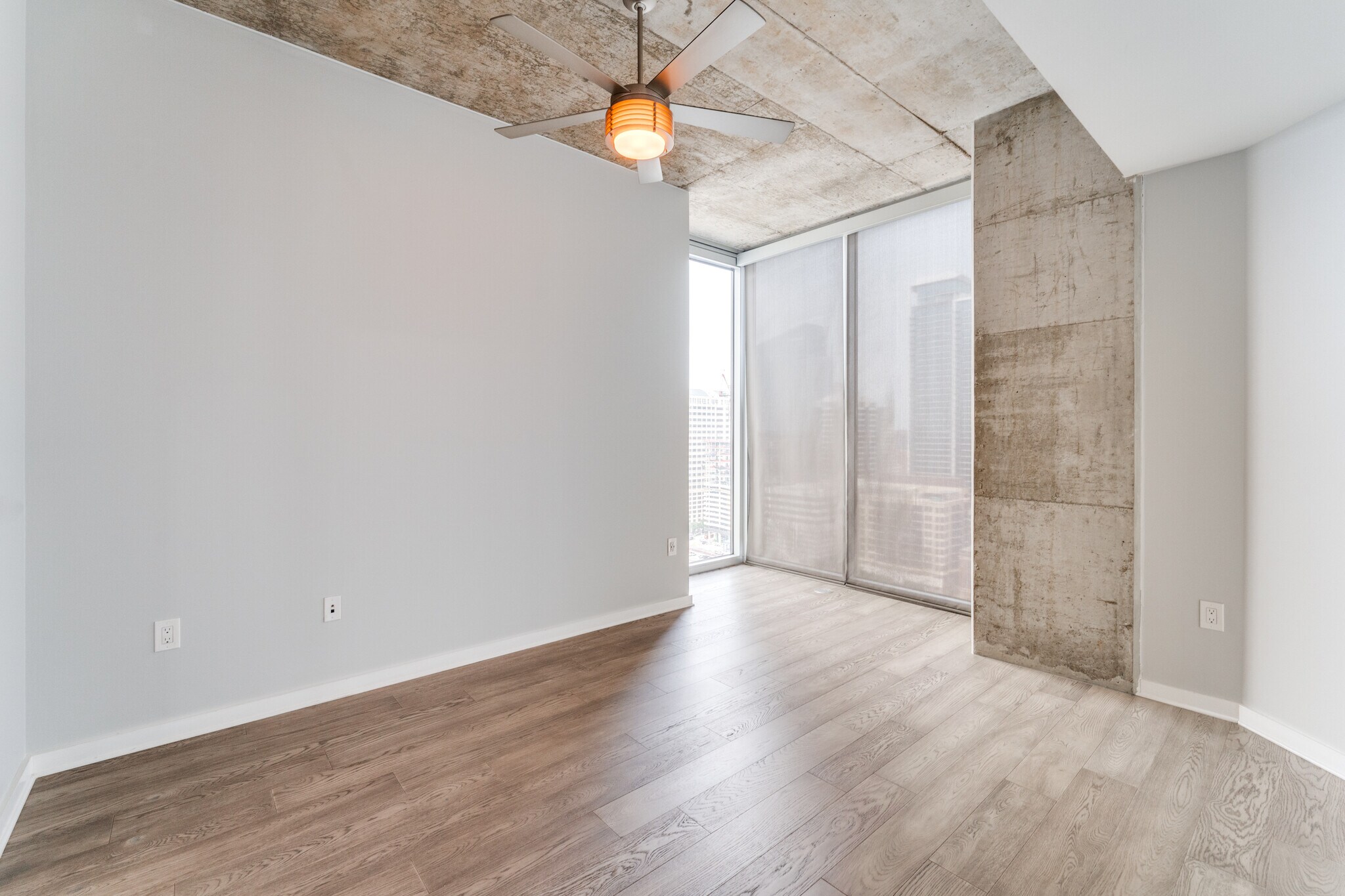 Building Photo - 360 Nueces St